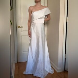 Elegant White One-Shoulder wedding Dress